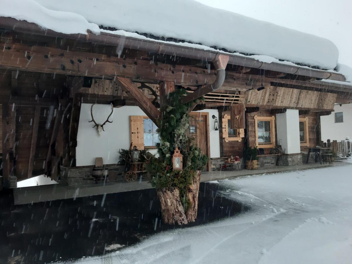 Haus Wildschuetz Apartment Hippach Bagian luar foto